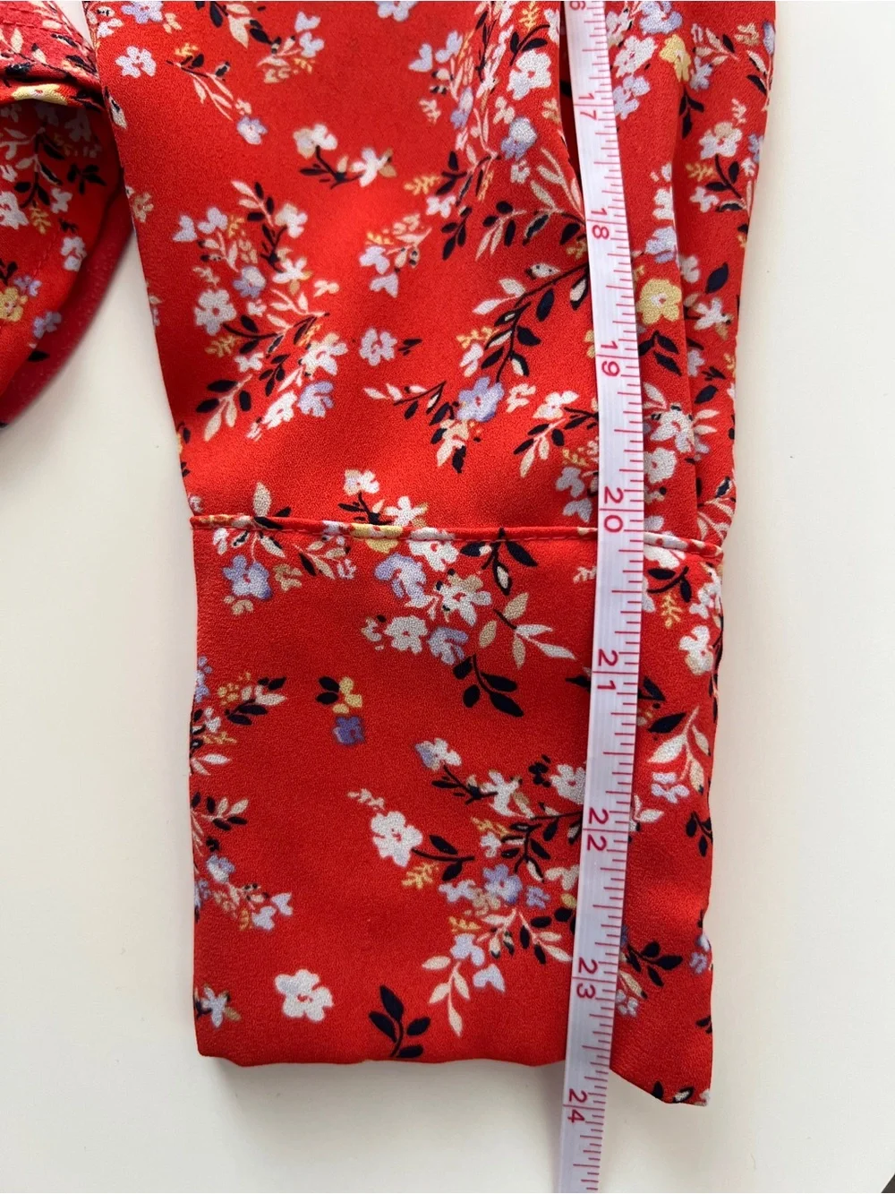 Ann Taylor Red Floral Blouse XXS Silky V Neck Long Sleeve Feminine Top XS
